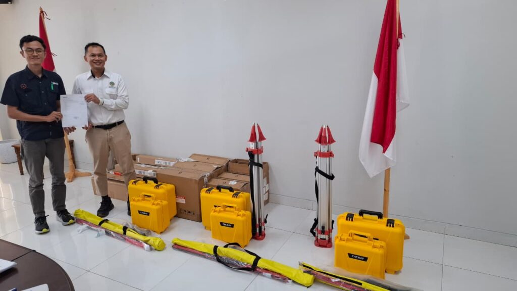 Serah Terima 3 Set CHCNAV i93 di BPKH Pekanbaru